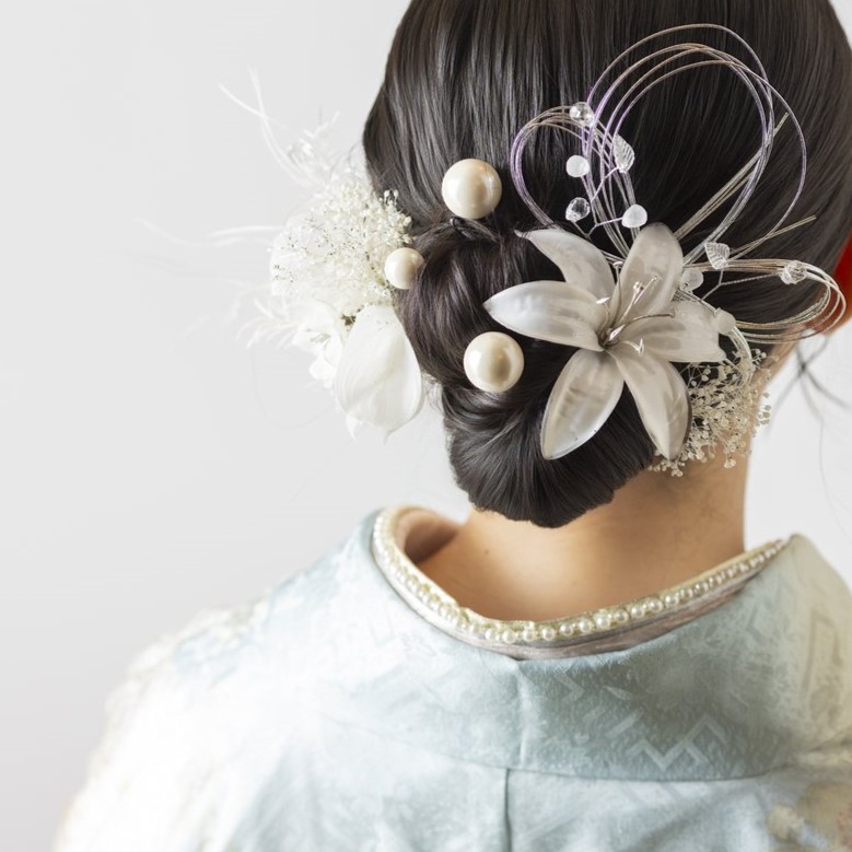 髪飾り 成人式 高級感 清楚 白 | FUREAI - 特別な日の通販 “フレアイ”