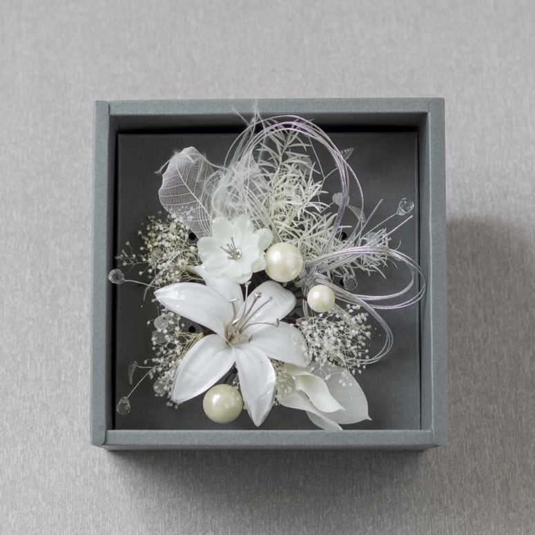 髪飾り 成人式 高級感 清楚 白 | FUREAI - 特別な日の通販 “フレアイ”