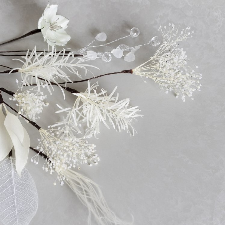 髪飾り 成人式 高級感 清楚 白 | FUREAI - 特別な日の通販 “フレアイ”