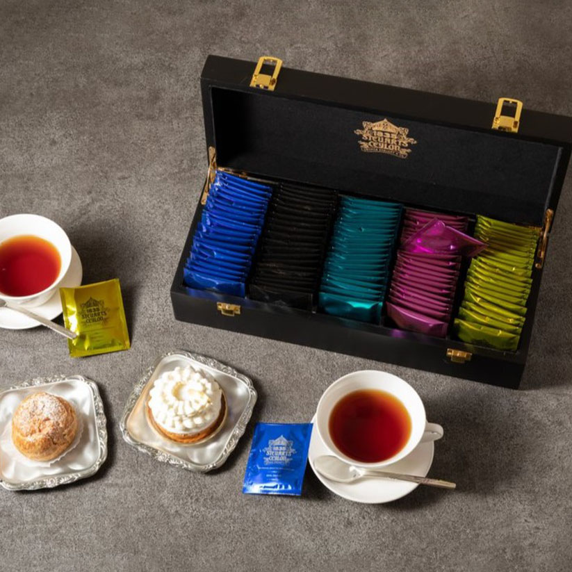 【海外版】2冊：MAYFAIRイギリス版 新品 イギリス土産】イギリススーパーM＆Sのショートブレッド 最新の