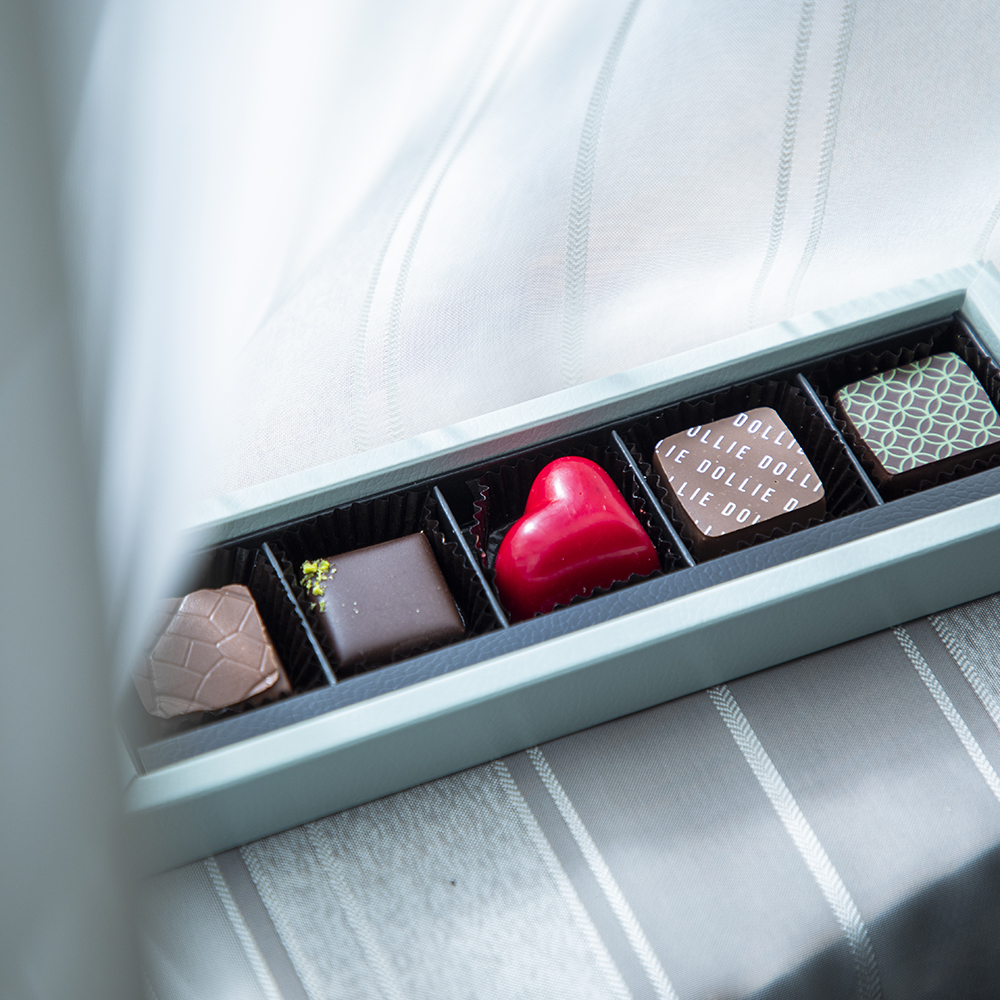 バレンタイン限定】ボンボンチョコレートアソート5種 | FUREAI - 特別